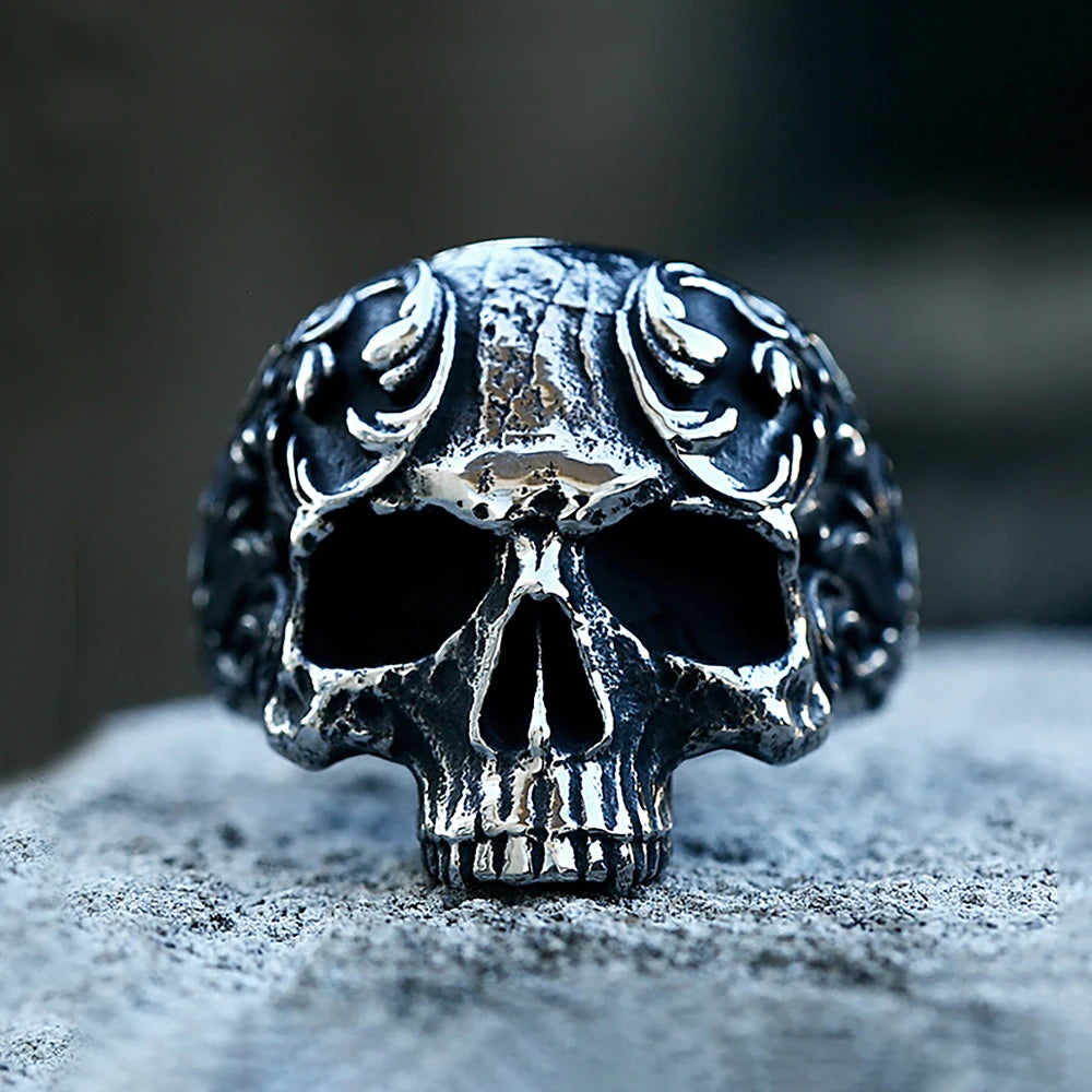 Thornmark Skull Ring
