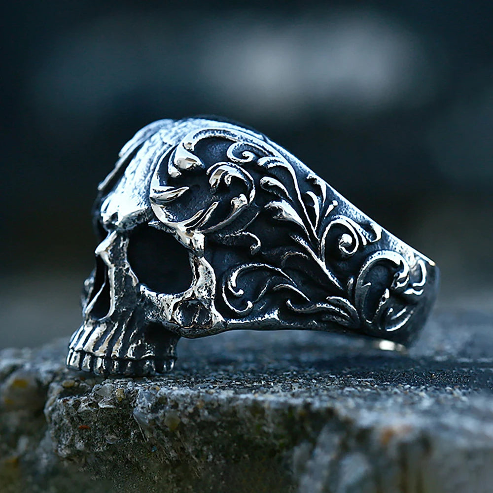 Thornmark Skull Ring